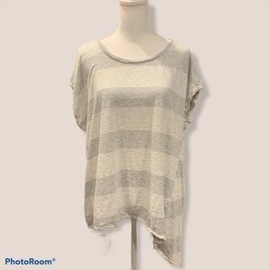 Two by Vince Camuto Gray/White Thin‎ Asymmetrical Top Size 2X